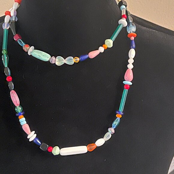 Sabika Beaded Necklace - Picture 2 of 3